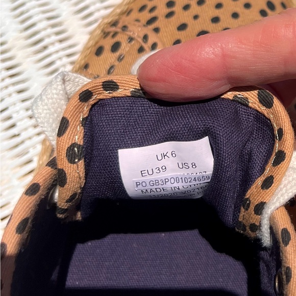 Feeling Feline! JOIULES (NIB, Size 8) “Coast Summer Pump” Animal Print Sneaker - Picture 6 of 7
